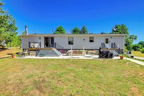 Charming Virginia Getaway Near Hiking & Golfing!