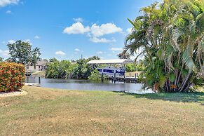 Canal-front Gulf Coast Home ~ 3 Mi to Local Beach!