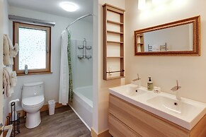 Acadia Home w/ Rooftop Deck - Close to Trails!