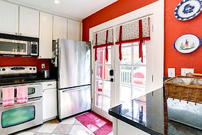 Charming St Petersburg Bungalow 2 Mi to Downtown!
