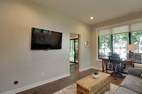 Kayaks & Dock: Lakefront Retreat in Alexandria