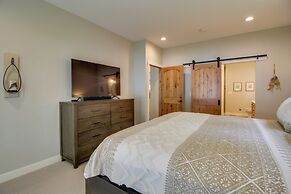 Kayaks & Dock: Lakefront Retreat in Alexandria