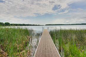 Kayaks & Dock: Lakefront Retreat in Alexandria