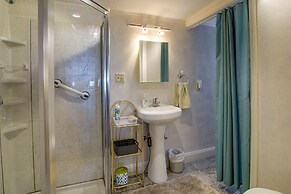 Bayfront Plymouth Gem w/ Sunroom, Steps to Shore!