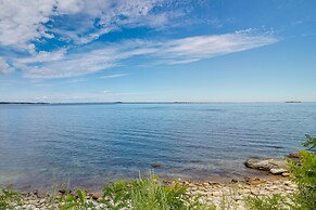 Bayfront Plymouth Gem w/ Sunroom, Steps to Shore!