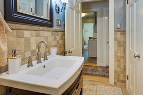 Cumberland Cottage w/ Screened Porch + Fire Pit!
