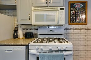 Cumberland Cottage w/ Screened Porch + Fire Pit!