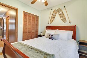 Cozy Pocono Lake Cottage w/ Fire Pit + Ping Pong!