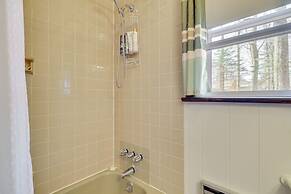 Cozy Pocono Lake Cottage w/ Fire Pit + Ping Pong!