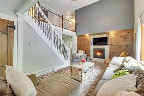 Private Hot Tub & Fire Pit: Pocono Lake House!