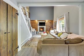 Private Hot Tub & Fire Pit: Pocono Lake House!