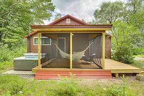 Gorgeous Sunday River Cabin w/ Saltwater Hot Tub!