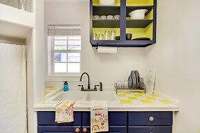 Charming Dtwn Retreat: 1 Mi to Ocean Springs Beach