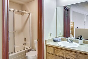 Ski-in/ski-out Brian Head Condo w/ Hot Tub!