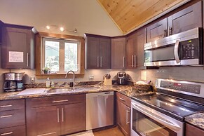 Spacious Cabin w/ Private Dock on Thompson Lake