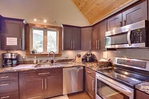 Spacious Cabin w/ Private Dock on Thompson Lake