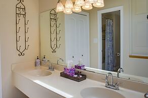 Wintergreen Resort Vacation Rental w/ Pool Access!