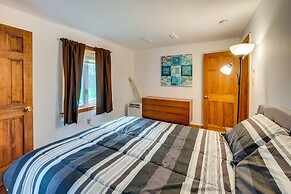 Cozy Livingston Manor Home w/ Wood-burning Stove!