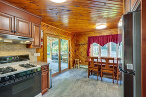 Cozy Livingston Manor Home w/ Wood-burning Stove!