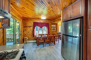 Cozy Livingston Manor Home w/ Wood-burning Stove!