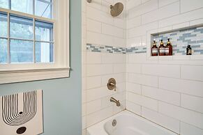 Hendersonville Haven w/ Fire Pit, Grill, Deck!