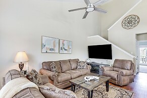 Pool & Lake Access: Lovely Monkey Island Getaway