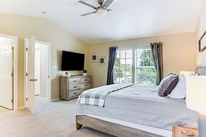 Pool & Lake Access: Lovely Monkey Island Getaway