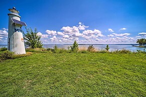 Pool & Lake Access: Lovely Monkey Island Getaway