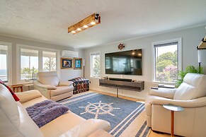 Bayfront Home w/ Deck - 4 Mi to Downtown Plymouth!