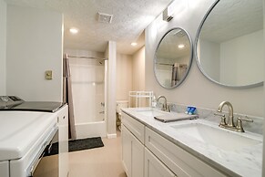 Bayfront Home w/ Deck - 4 Mi to Downtown Plymouth!