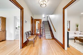 Cleveland Heights Retreat: Close to Everything!