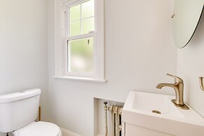 Cleveland Heights Retreat: Close to Everything!