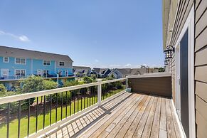 Beaufort Getaway w/ Pool Access, 2 Mi to Downtown!