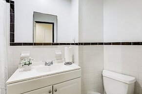 Spacious King of Prussia Home w/ 2 Game Rooms