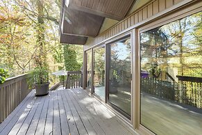 Spacious King of Prussia Home w/ 2 Game Rooms