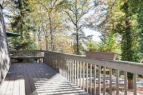 Spacious King of Prussia Home w/ 2 Game Rooms