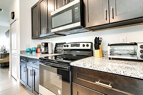 Bright, Pet-friendly Home: 16 Mi to Downtown Ocala