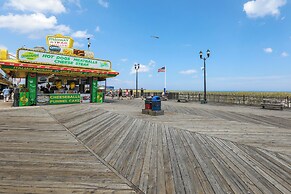 Lovely Abode: Walk to Seaside Heights Boardwalk!