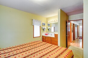 Cozy Washington Retreat w/ Deck, Walk to Beach!