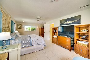 Breezy Palm Bay Home: Outdoor Pool, Near Beaches!