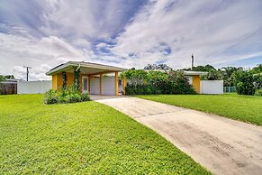 Breezy Palm Bay Home: Outdoor Pool, Near Beaches!