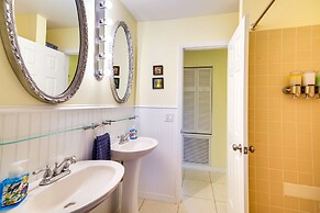 Breezy Palm Bay Home: Outdoor Pool, Near Beaches!