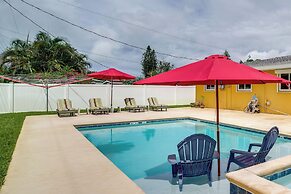 Breezy Palm Bay Home: Outdoor Pool, Near Beaches!