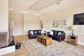 Private Saltwater Pool: Mtn-view Copperhill Home