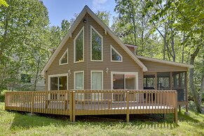 Pools, Hot Tub & More: Bushkill Mountain Getaway!