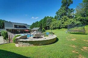 Private Pool: Spacious Hayesville Vacation Home!