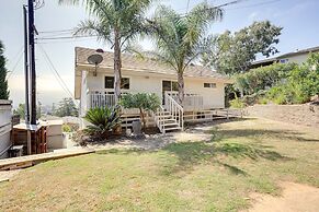 Chic Santa Paula Home w/ Mountain & City Views!