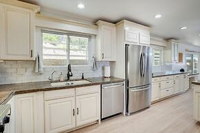 Chic Santa Paula Home w/ Mountain & City Views!