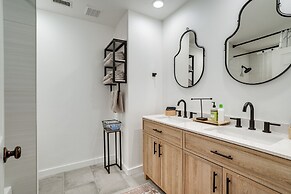 Chic Santa Paula Home w/ Mountain & City Views!