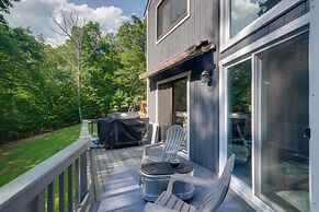 Spacious & Serene Lake Ridge Retreat w/ Game Room!